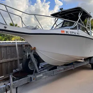 1990 Mako 24'