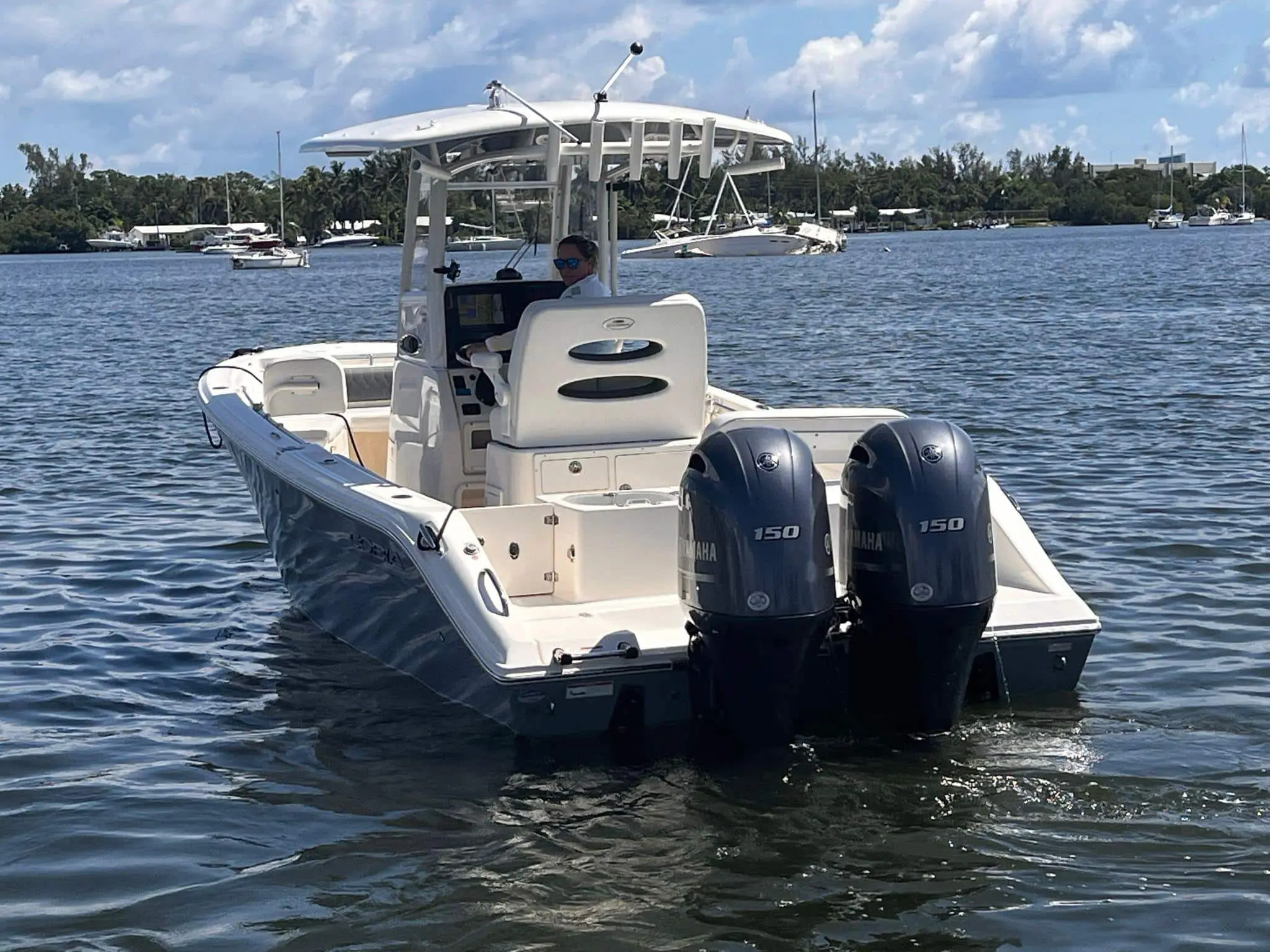 2020 Cobia Boats 240 cc