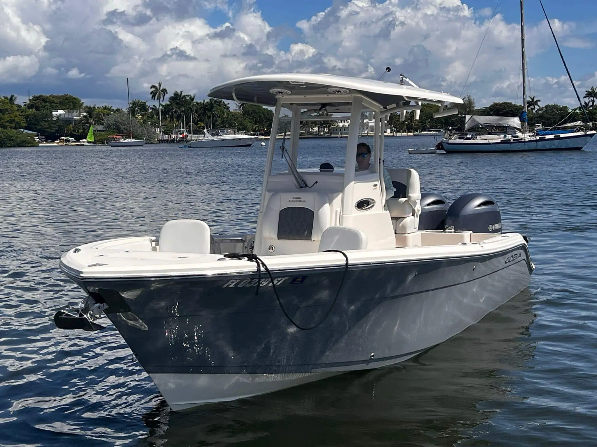 2020 Cobia Boats 240 cc