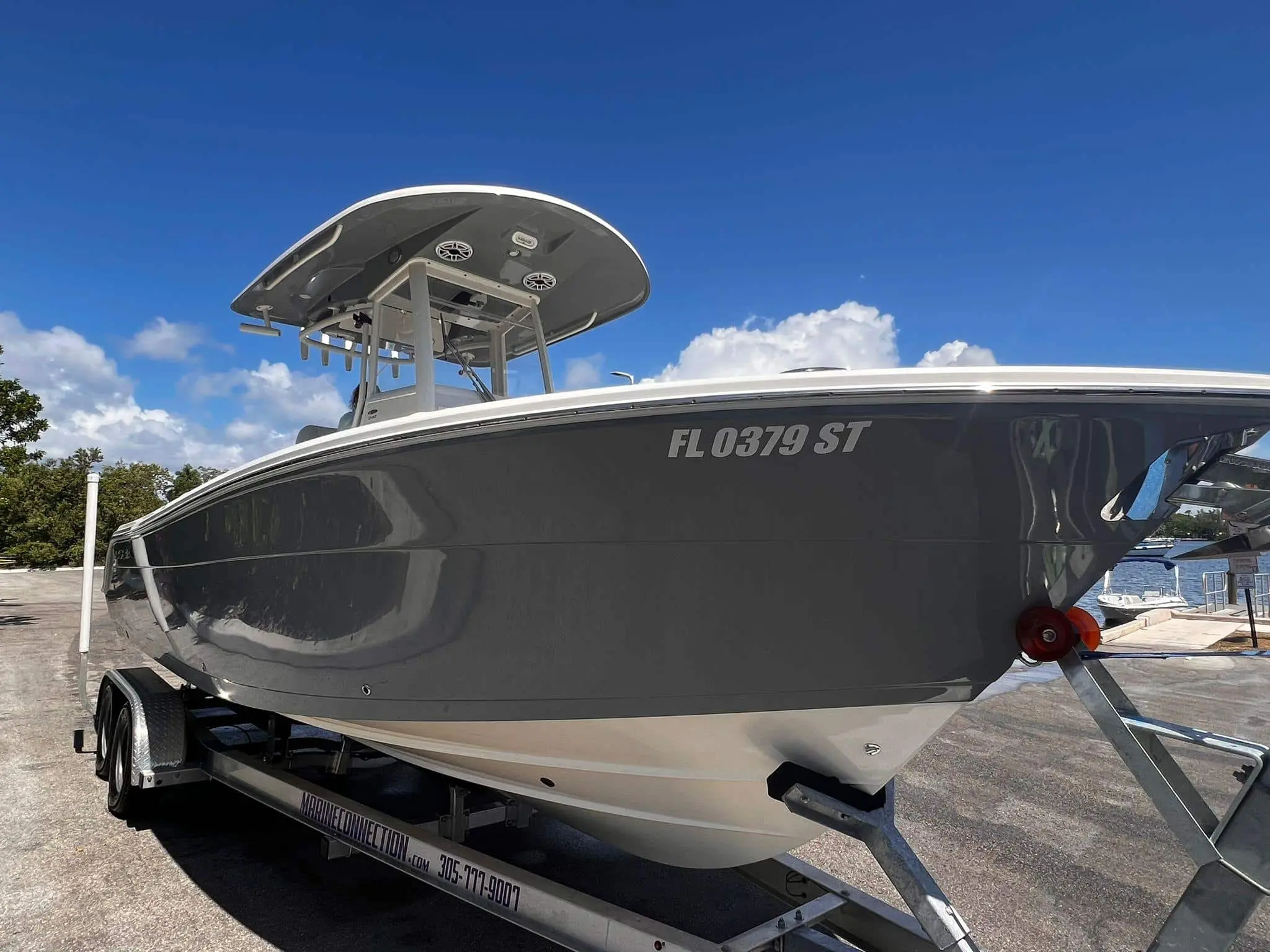 2020 Cobia Boats 240 cc