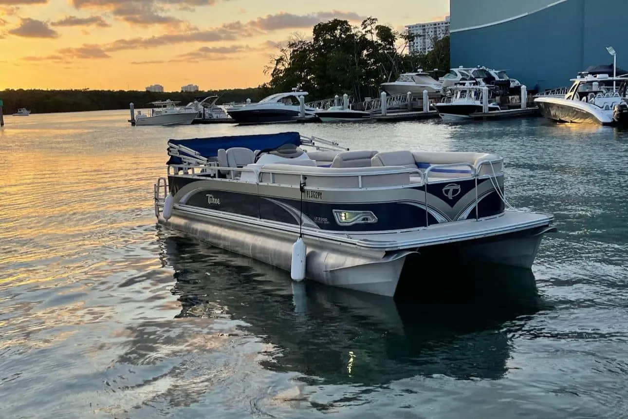 2014 Tahoe lt - 23'