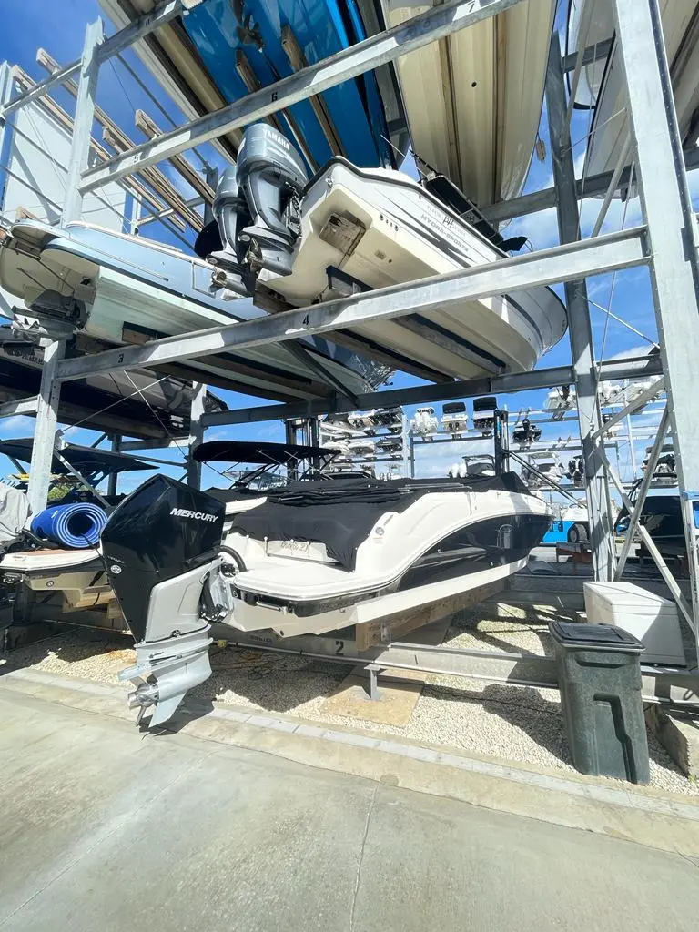 2019 Sea Ray 250 sdx