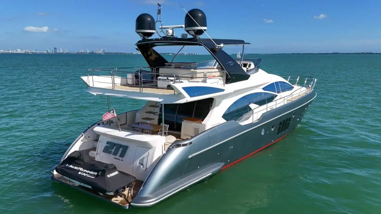 2012 Azimut flybridge