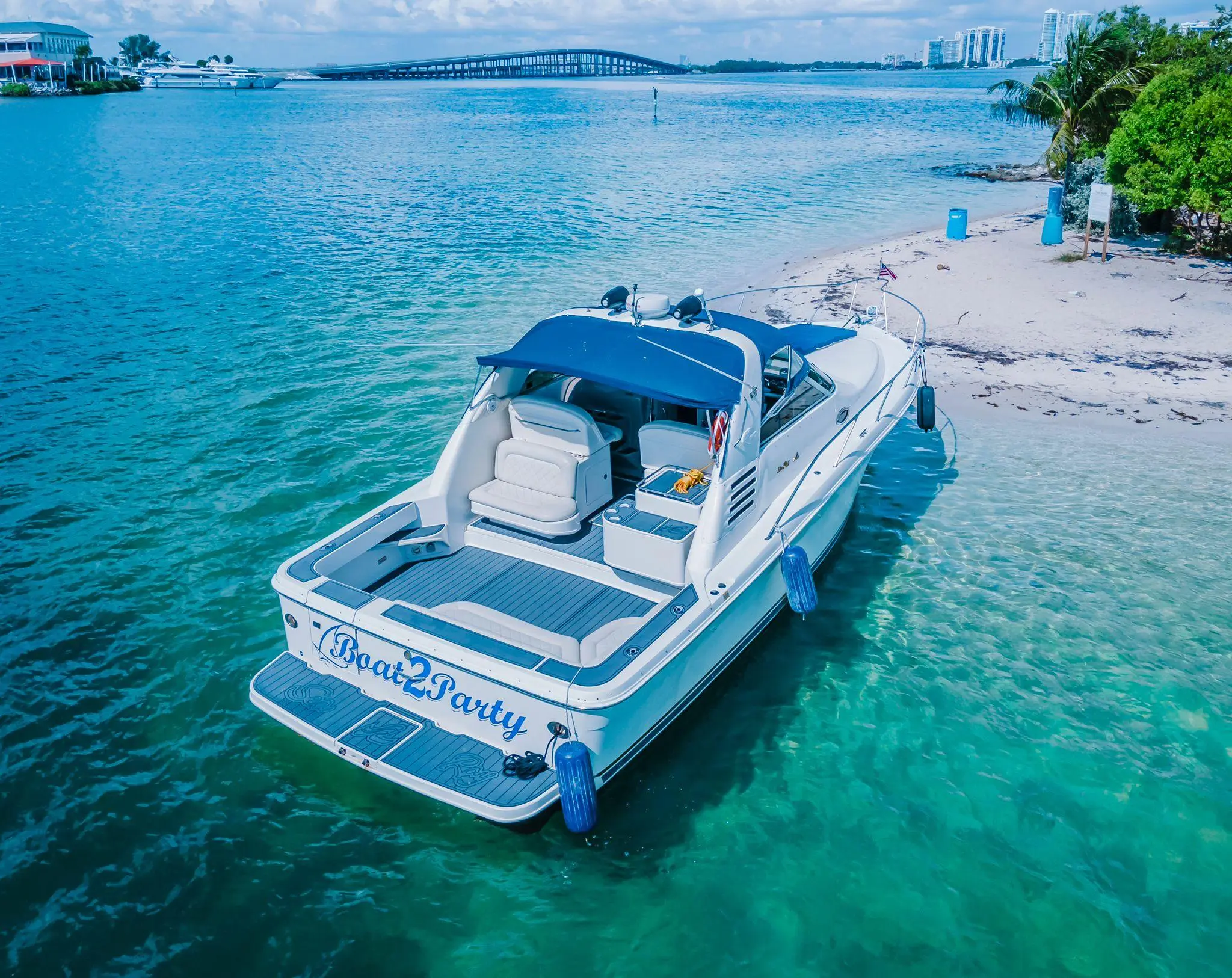 1999 Sea Ray 330 express cruiser