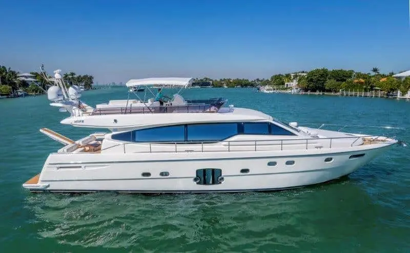 Ferretti Yachts 660