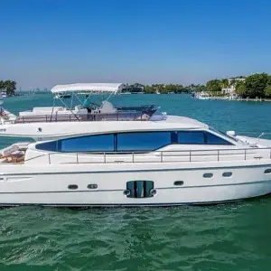 2011 Ferretti Yachts 660