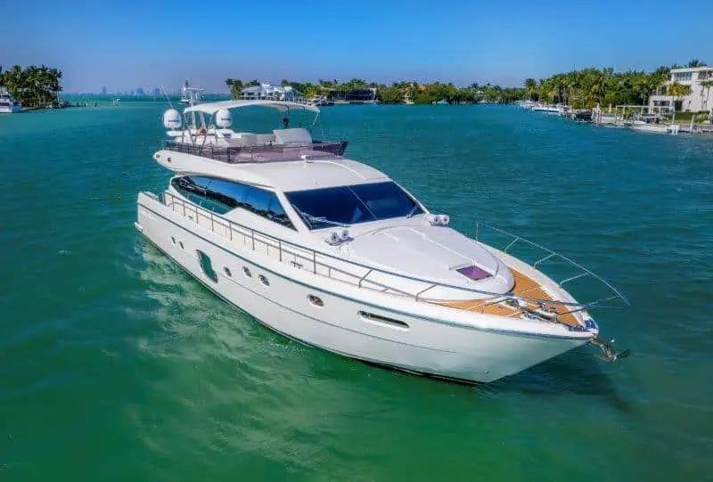 2011 Ferretti 660