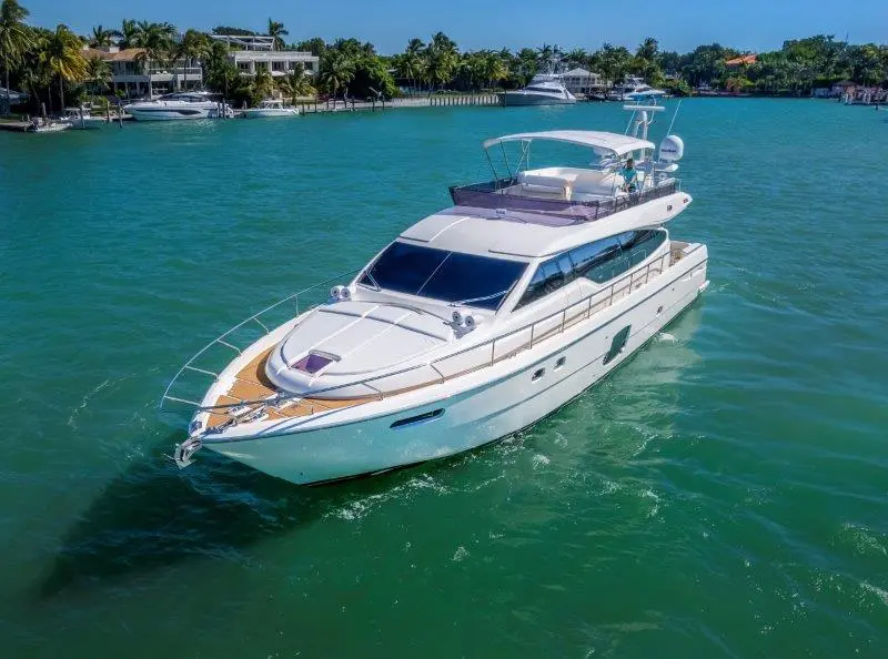 2011 Ferretti 660