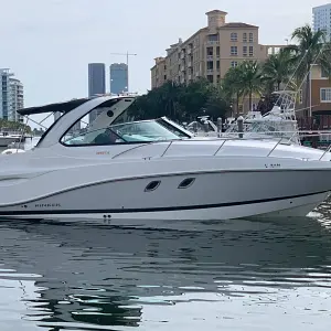 2017 Rinker Express Cruiser 320