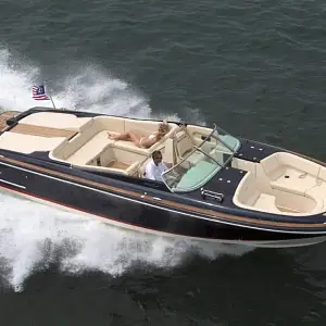 2016 Chris-Craft Carina