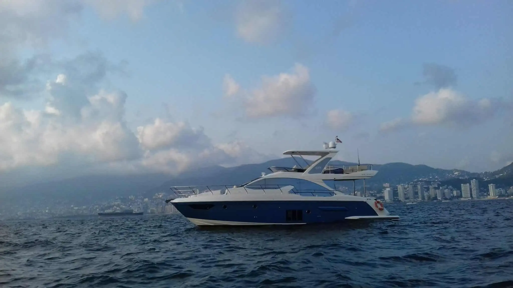 2016 Azimut 50 flybridge