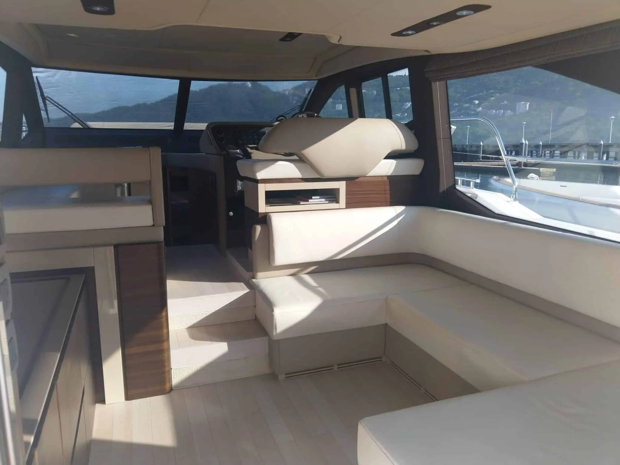 2016 Azimut 50 flybridge