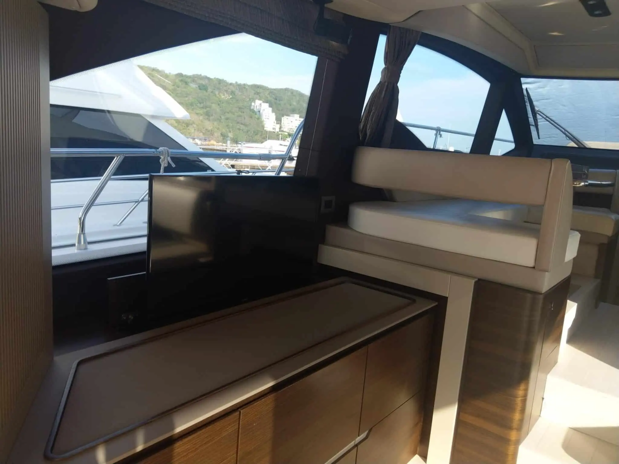 2016 Azimut 50 flybridge