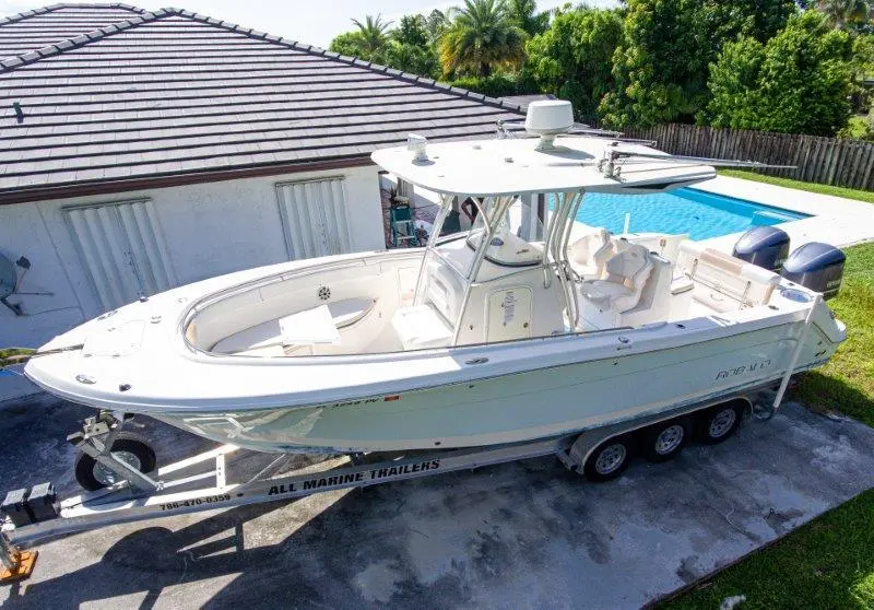 2015 Robalo r300 center console