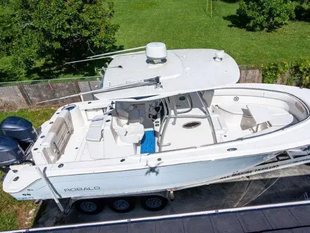 Robalo R300 Center Console