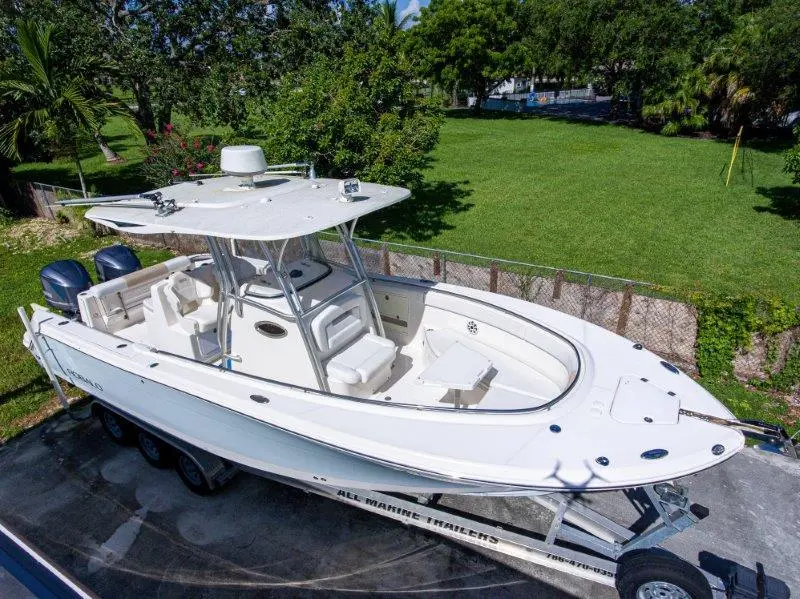 2015 Robalo r300 center console