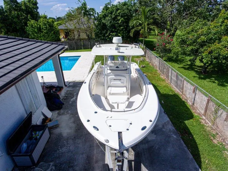 2015 Robalo r300 center console