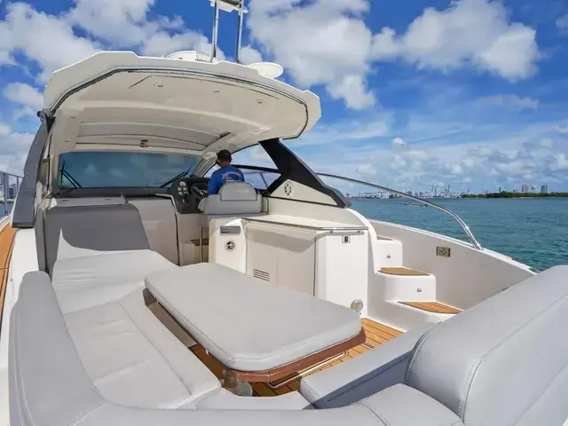 Azimut Atlantis 38