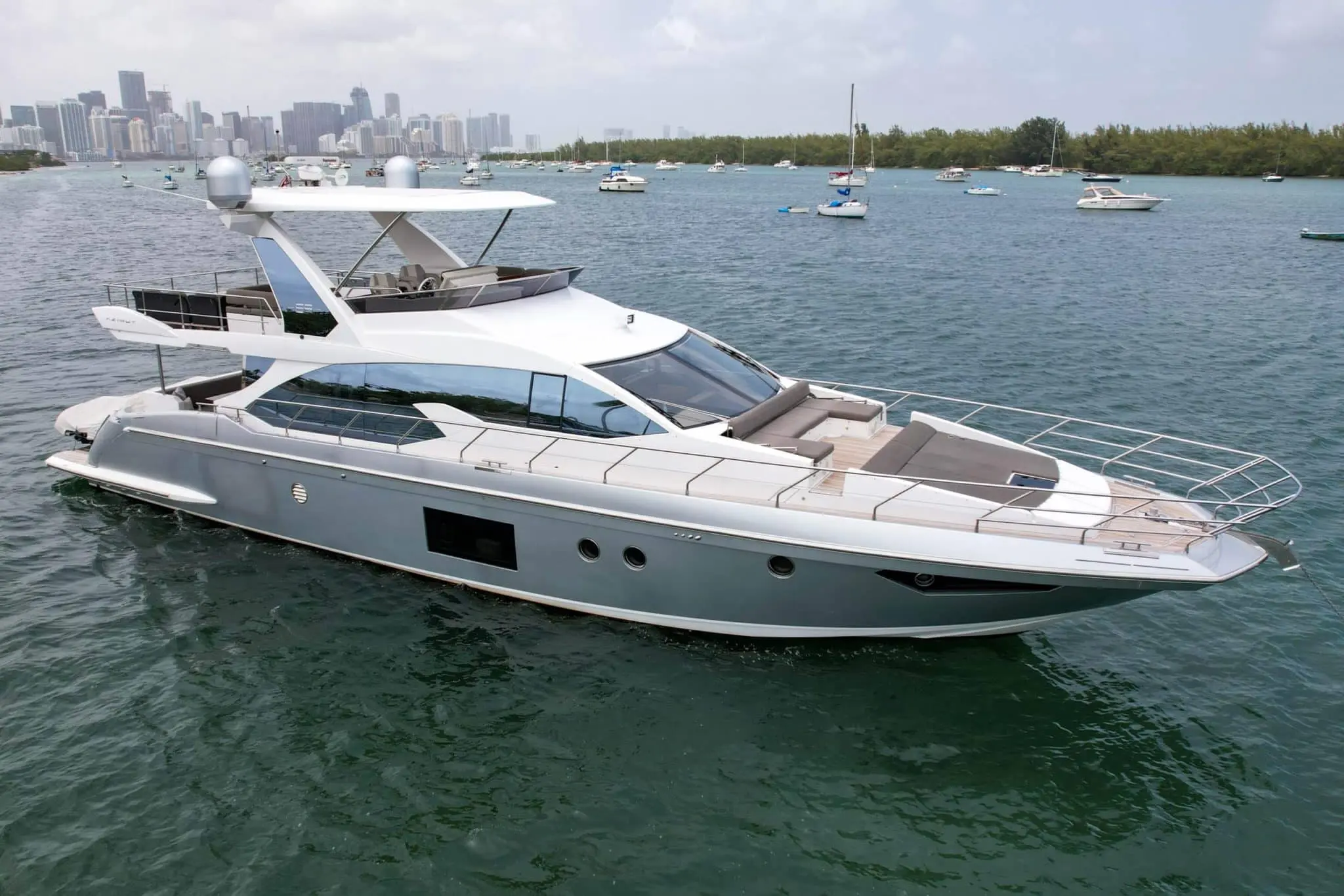 2017 Azimut 66