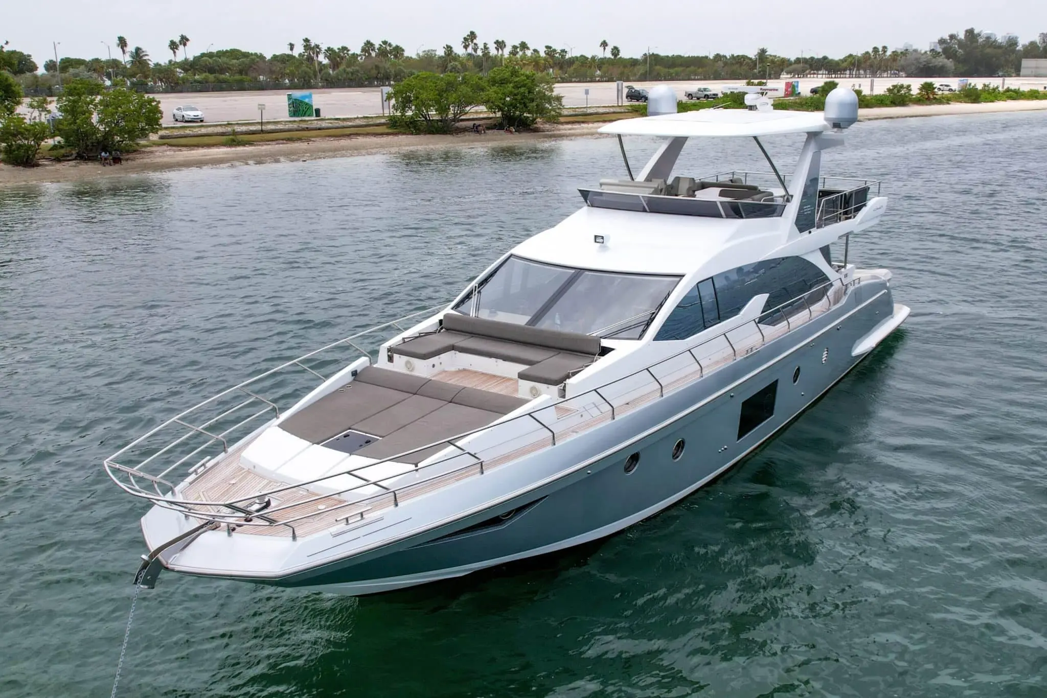 2017 Azimut 66