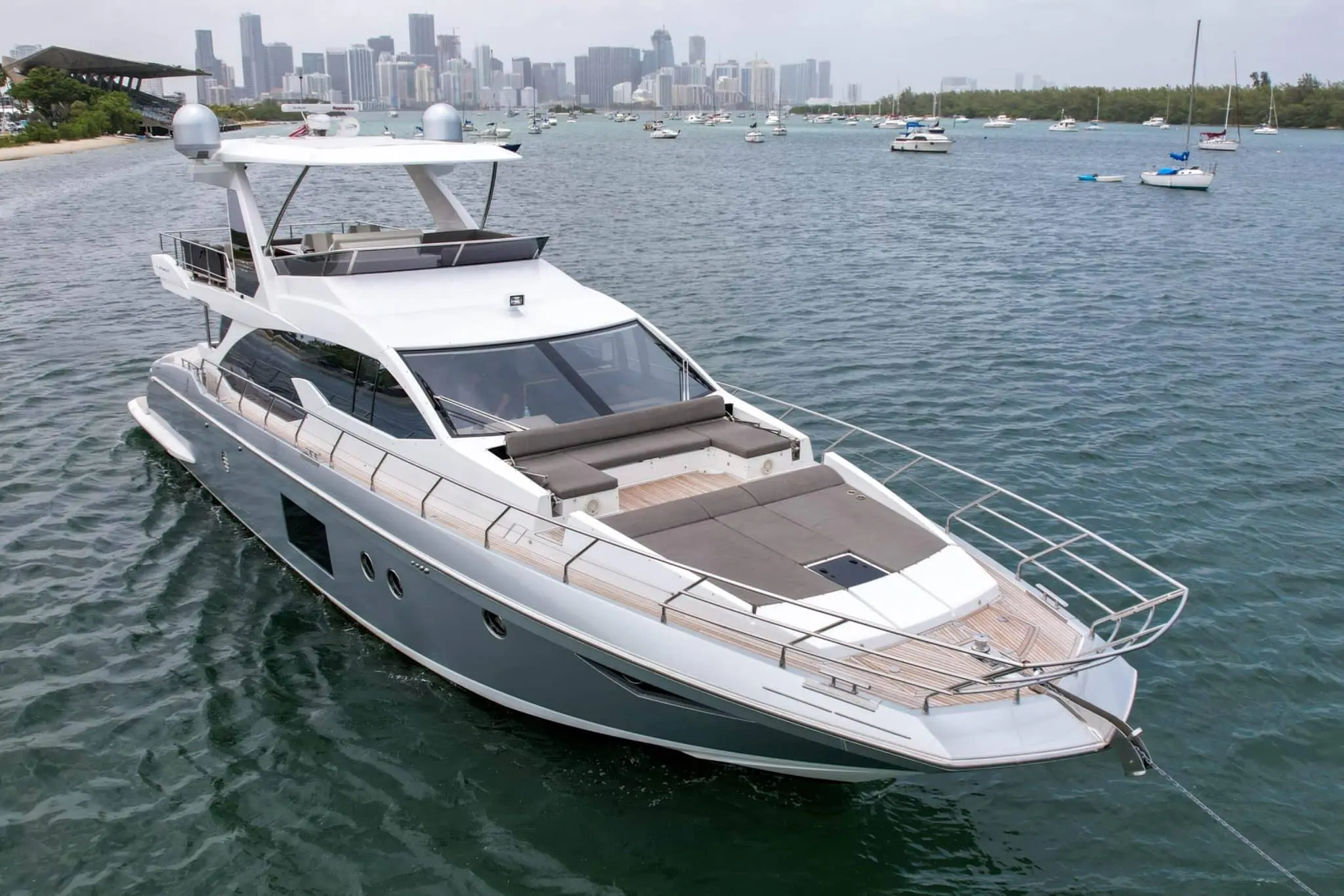 2017 Azimut 66