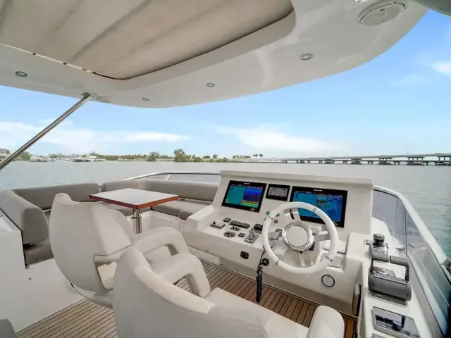 Azimut 66