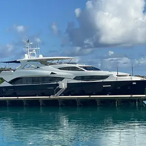 2011 Sunseeker 34M Yacht