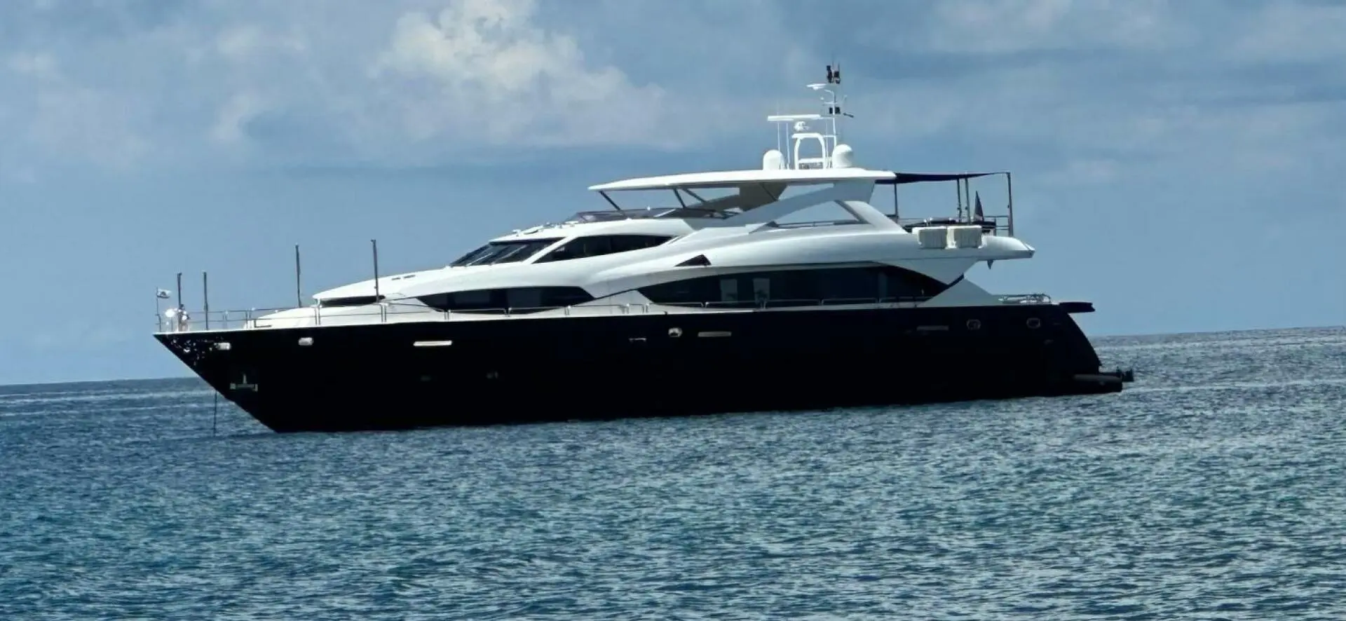 2011 Sunseeker yacht 34m