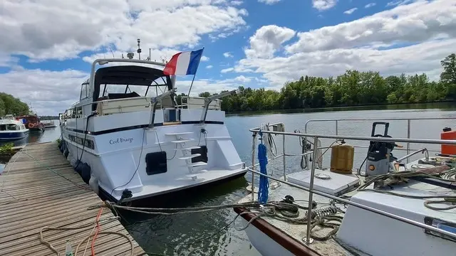 cruiser VAN DER HEIJDEN SHIPYARDS - WAALWIJK  Riverline 1500 cabrio, maritime boat