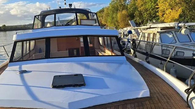 cruiser VAN DER HEIJDEN SHIPYARDS - WAALWIJK  Riverline 1500 cabrio, maritime boat