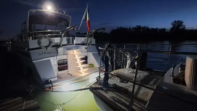 cruiser VAN DER HEIJDEN SHIPYARDS - WAALWIJK  Riverline 1500 cabrio, maritime boat