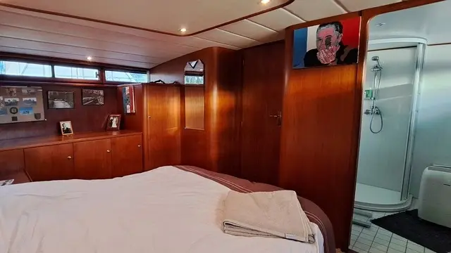 cruiser VAN DER HEIJDEN SHIPYARDS - WAALWIJK  Riverline 1500 cabrio, maritime boat