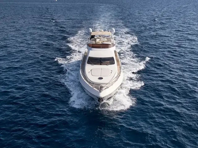 Azimut 68 E