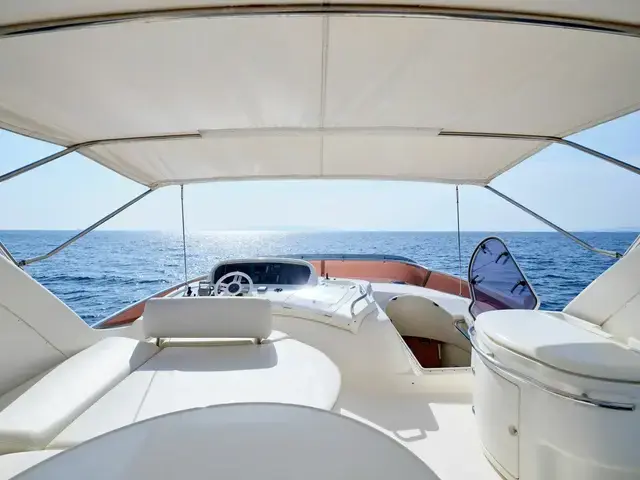 Azimut 68 E