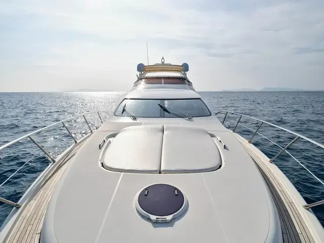 Azimut 68 E