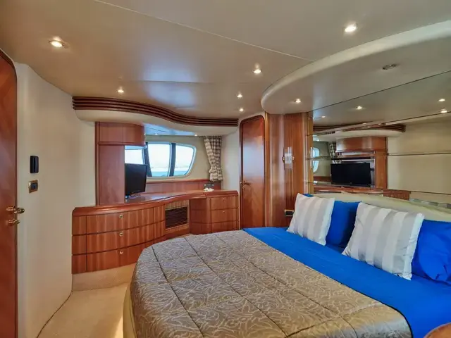 Azimut 68 E