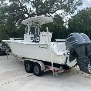 2022 Tidewater Boats 256 CC Adventure