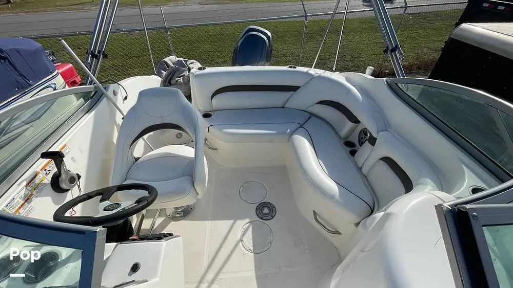 2012 Hurricane sun deck 2000