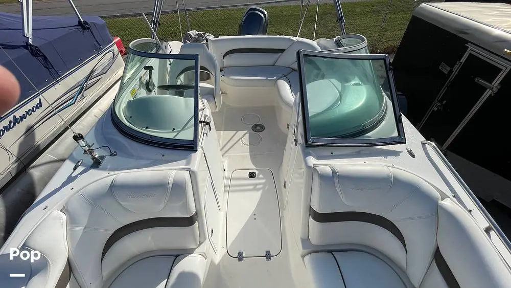 2012 Hurricane sun deck 2000