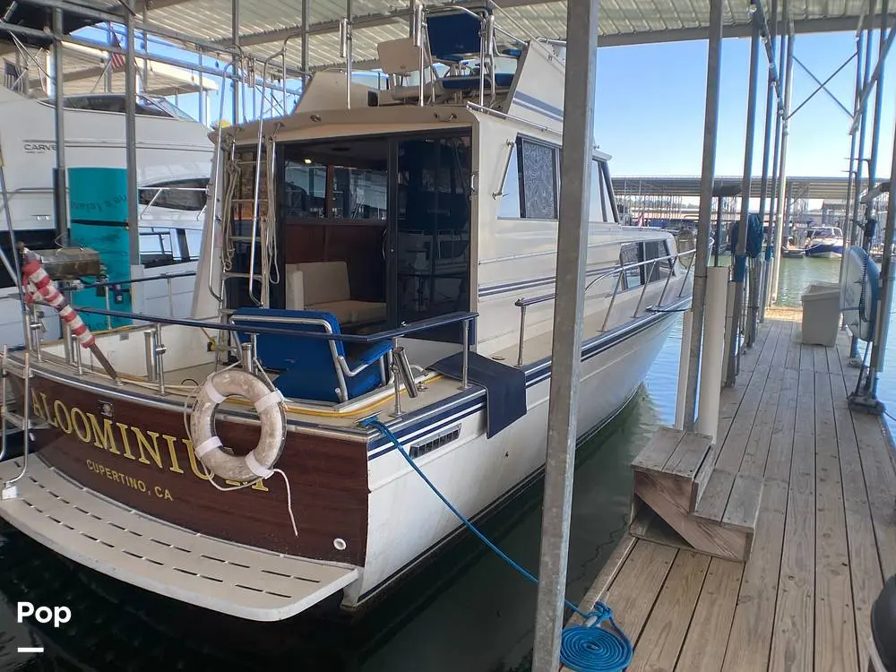 1987 Marinette 32 sedan flybridge