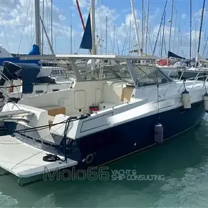 1982 Ferretti Yachts Altura 38