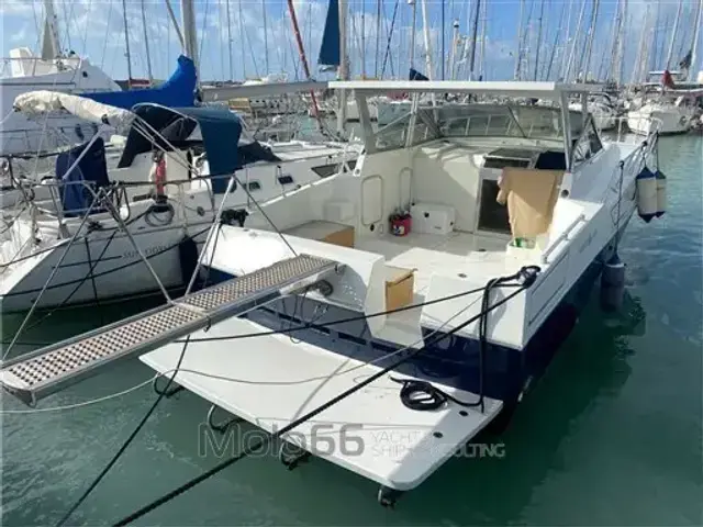 Ferretti Yachts Altura 38