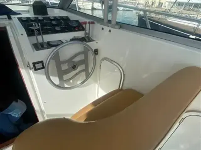 Ferretti Yachts Altura 38