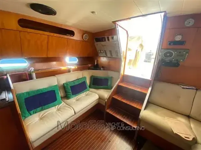 Ferretti Yachts Altura 38