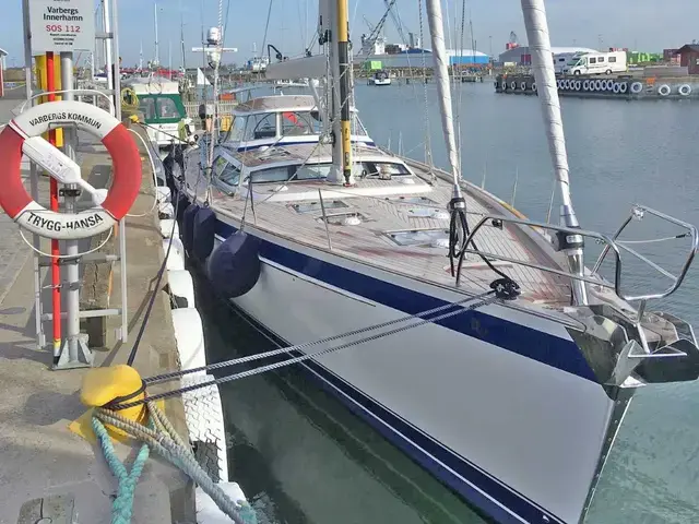 Hallberg Rassy 64