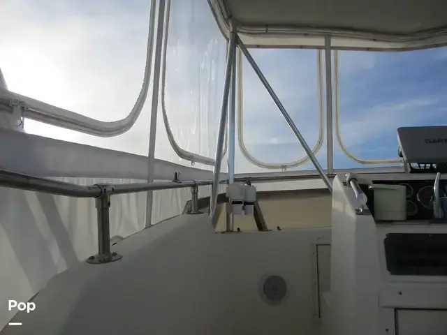 Hatteras 32 Flybridge Fisherman