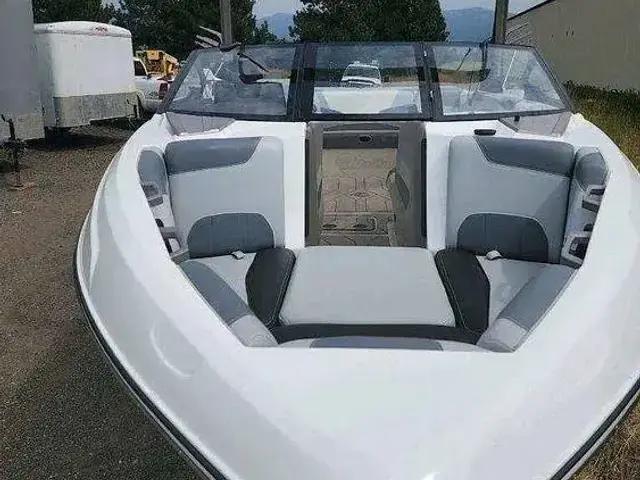 Malibu Wakesetter 22 Lsv