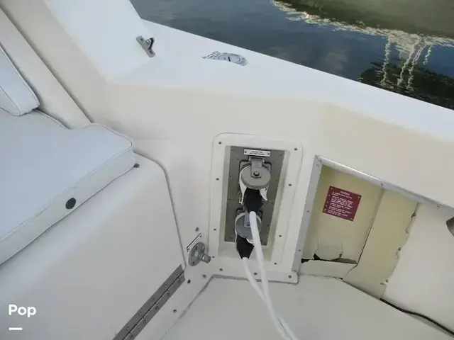 Hatteras 32 Flybridge Fisherman