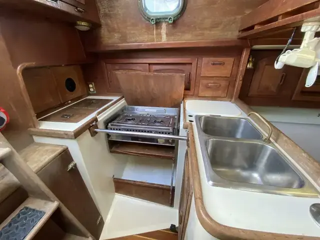 Pacific Seacraft 34