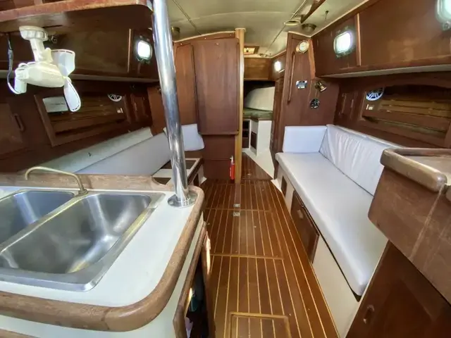 Pacific Seacraft 34